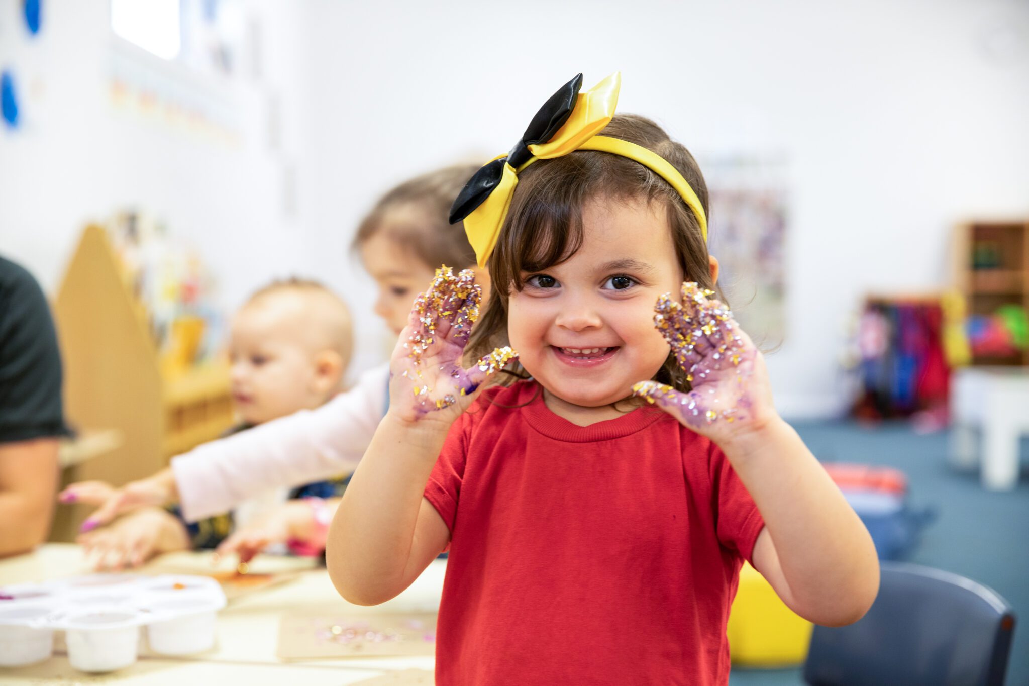 2021 Kids Academy Warnervale Happy Pics 155 sensory glitter preschool 2048x1365 1